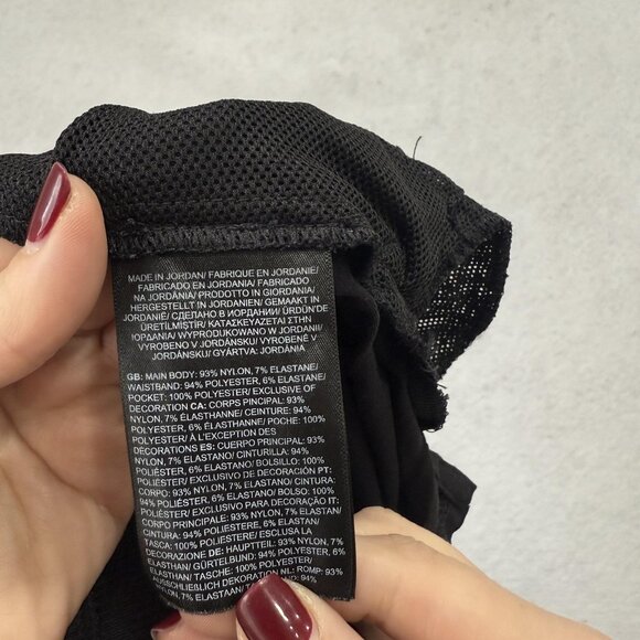 The North Face Shorts Womens Small Black Stretch Drawstring Zip Pocket NF0AAQF - Picture 9 of 13